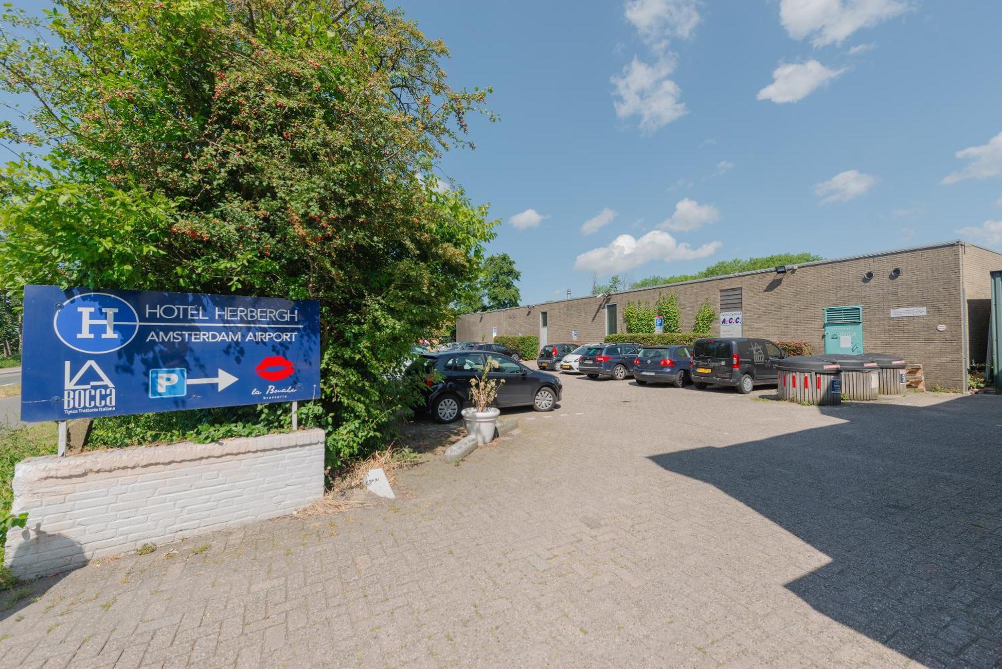 Boutique Hotel Herbergh Amsterdam Airport Free Parking Badhoevedorp Exterior photo