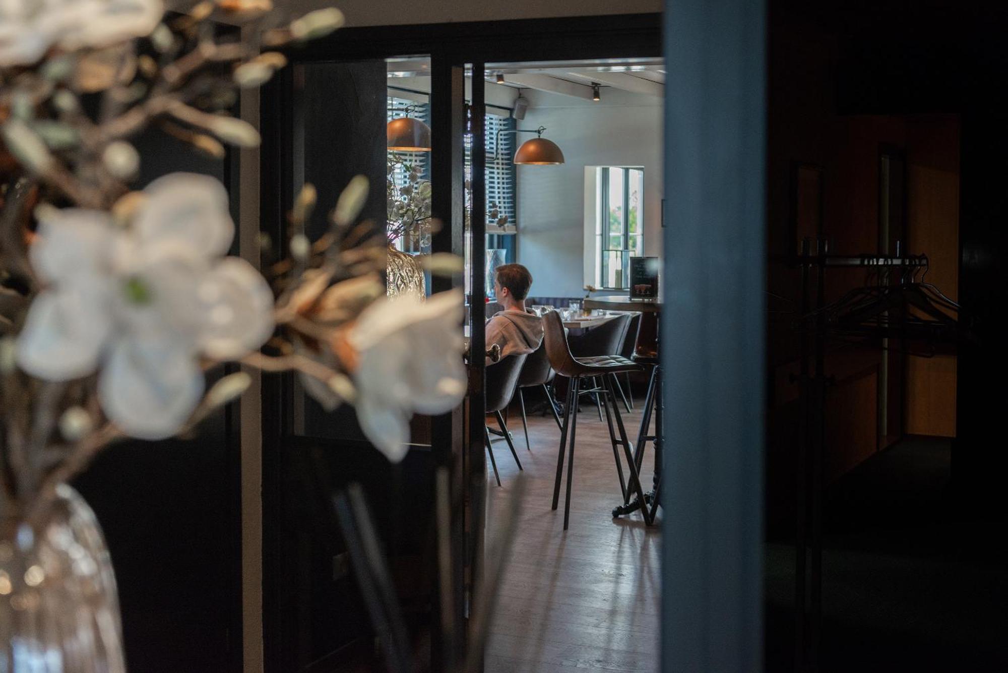 Boutique Hotel Herbergh Amsterdam Airport Free Parking Badhoevedorp Exterior photo