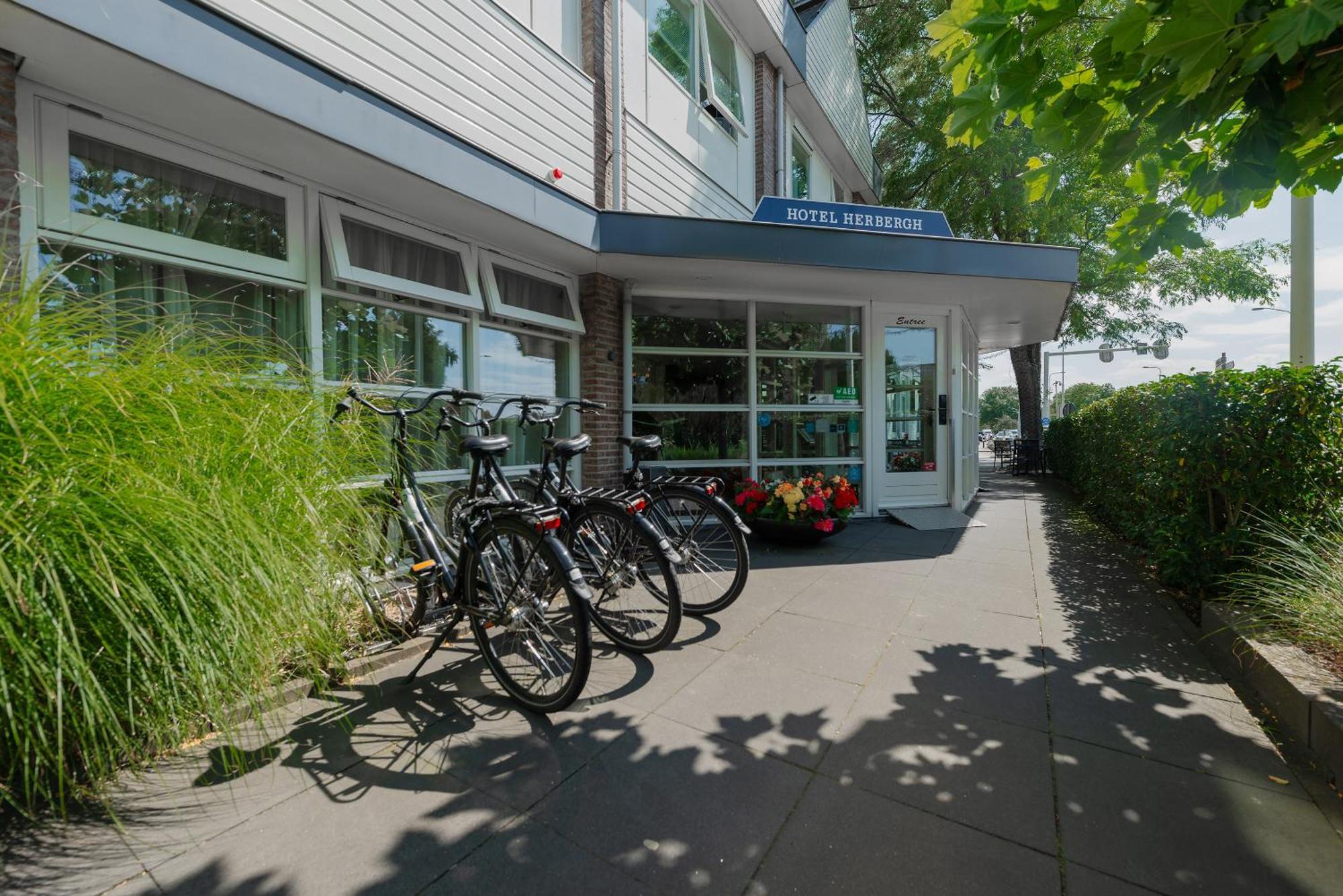 Boutique Hotel Herbergh Amsterdam Airport Free Parking Badhoevedorp Exterior photo
