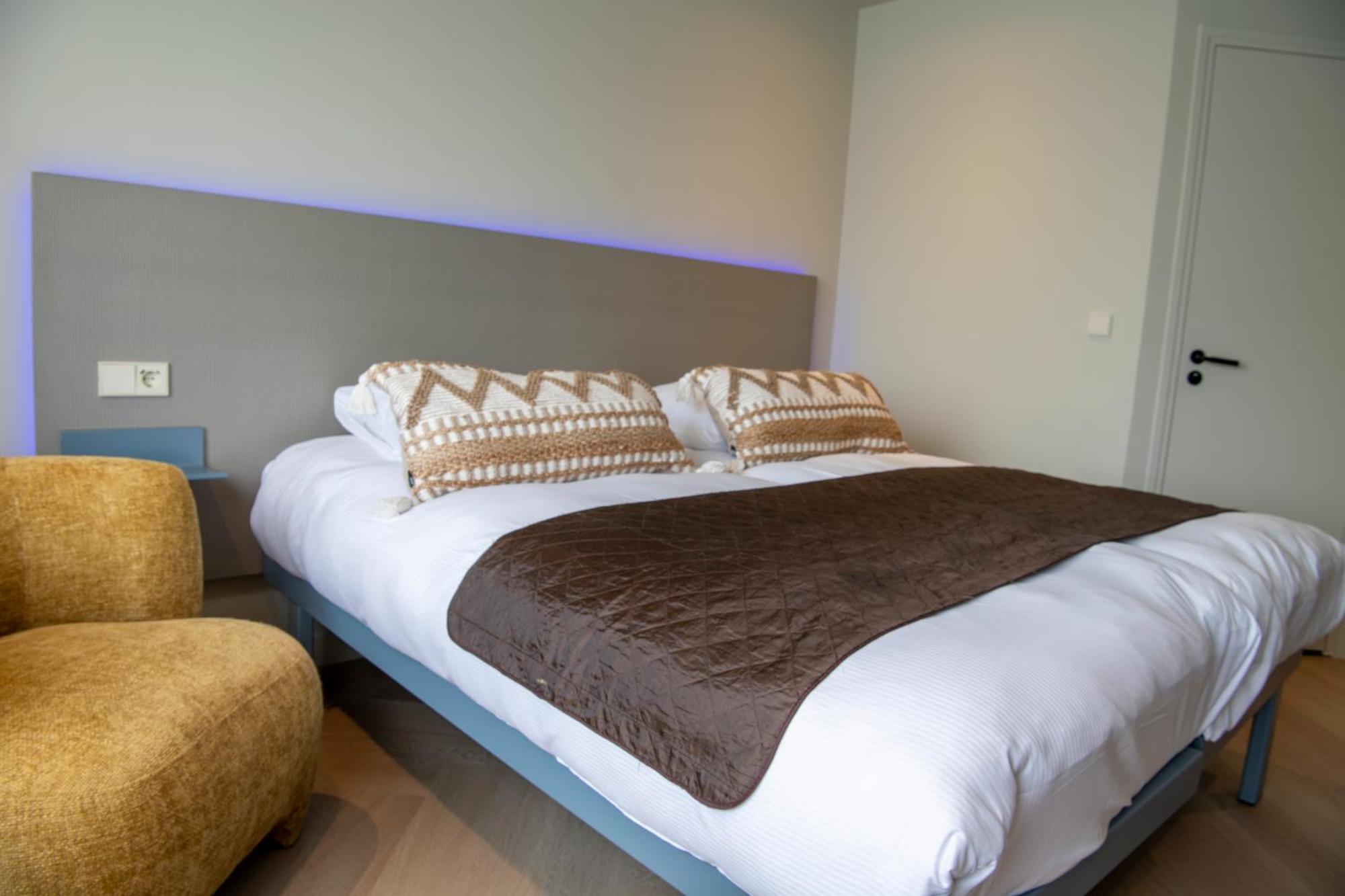 Boutique Hotel Herbergh Amsterdam Airport Free Parking Badhoevedorp Exterior photo