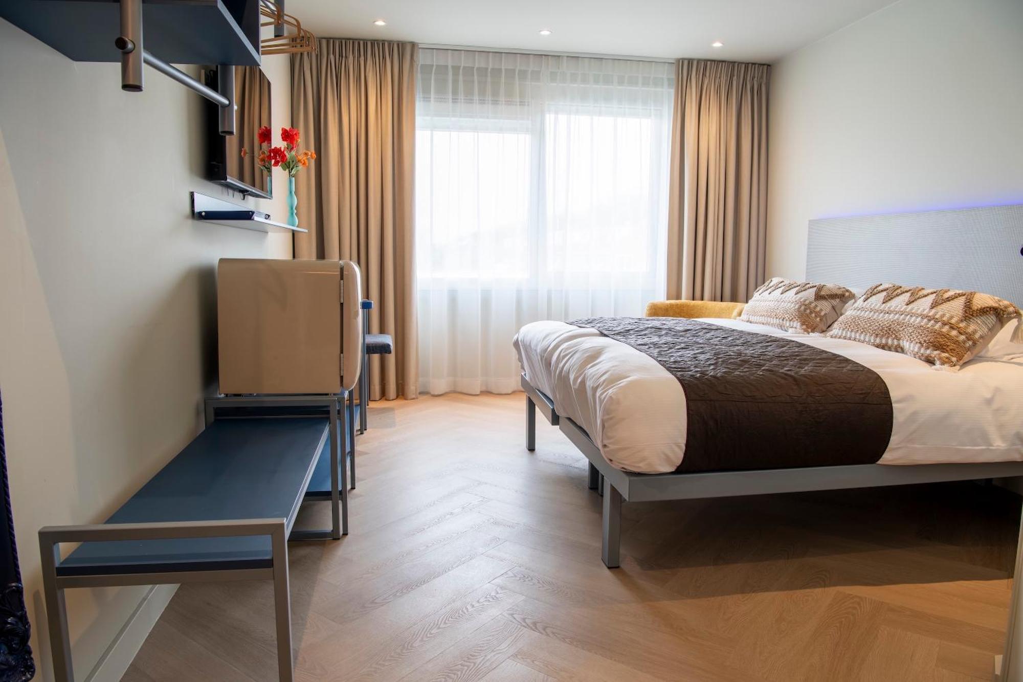 Boutique Hotel Herbergh Amsterdam Airport Free Parking Badhoevedorp Exterior photo