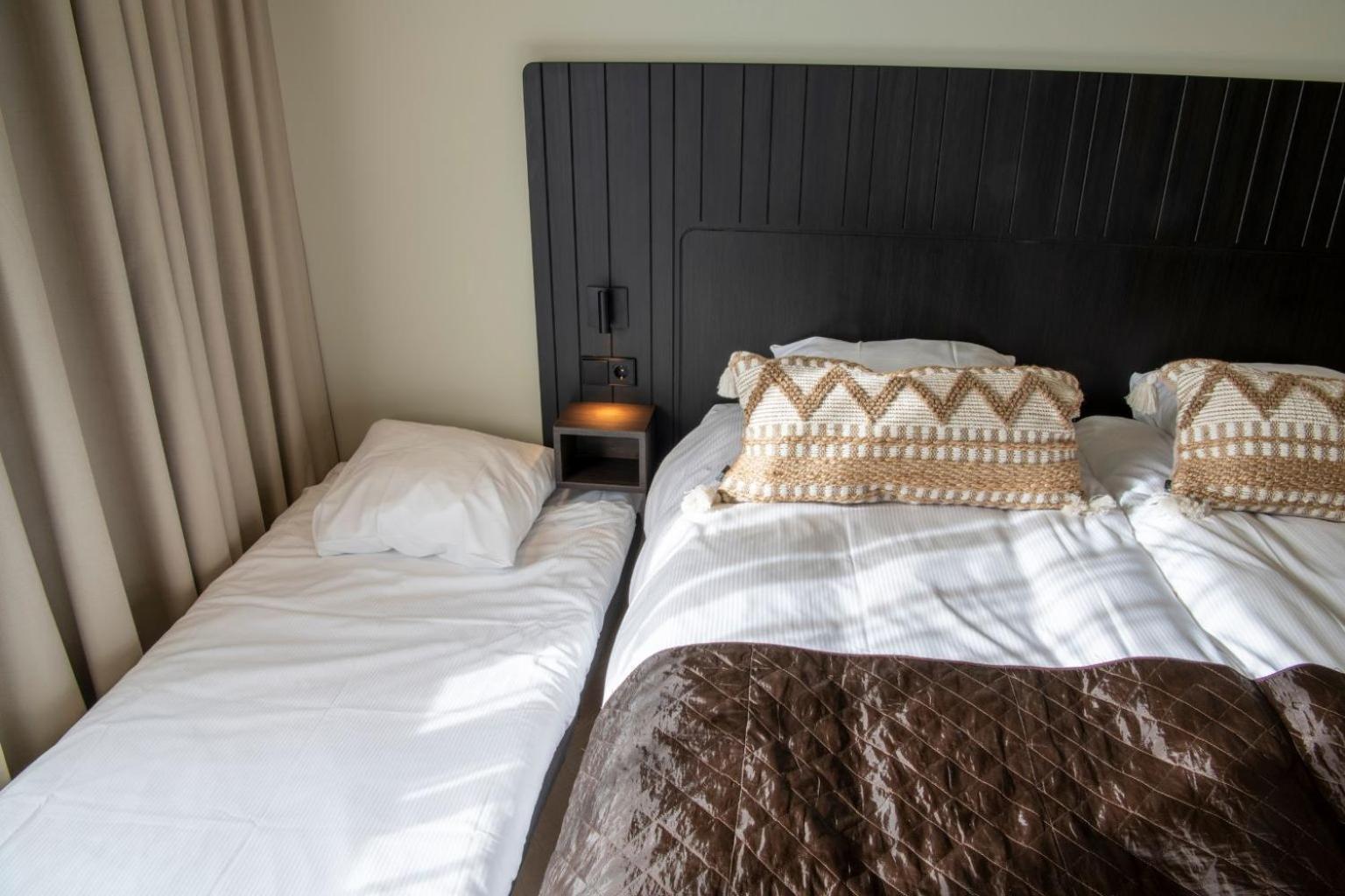 Boutique Hotel Herbergh Amsterdam Airport Free Parking Badhoevedorp Exterior photo
